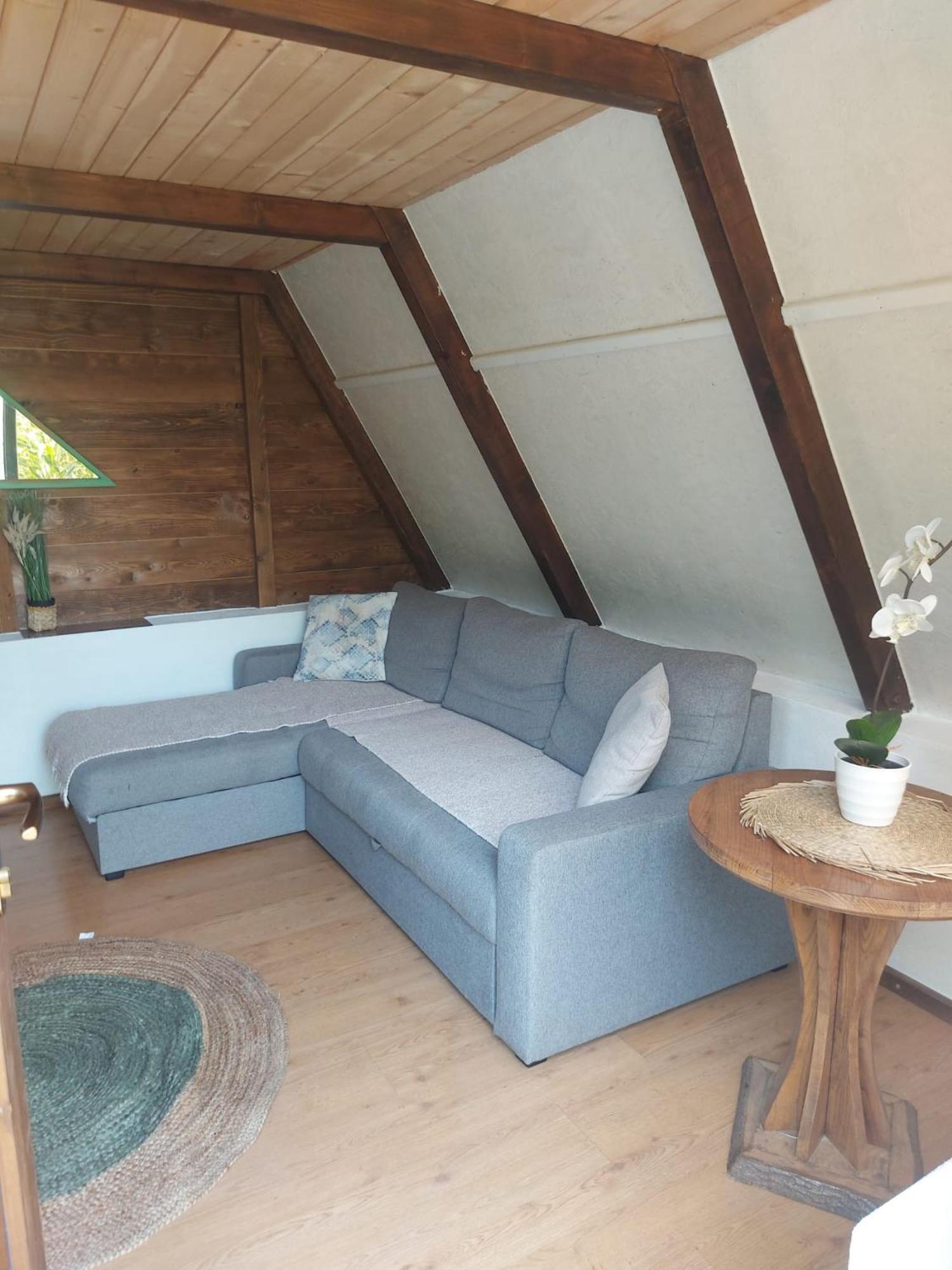 Balabani Local Stay Golubovci Экстерьер фото