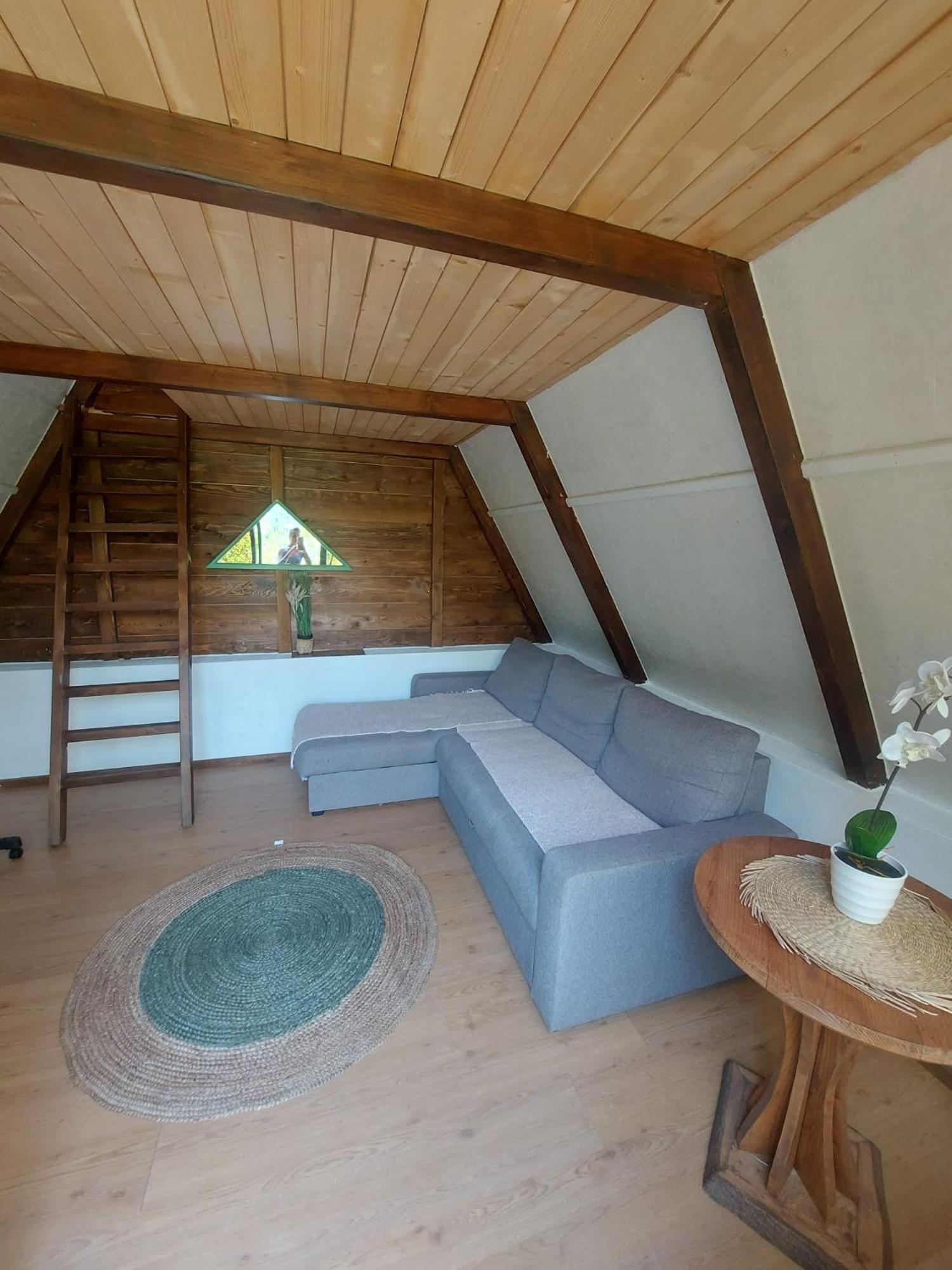 Balabani Local Stay Golubovci Экстерьер фото