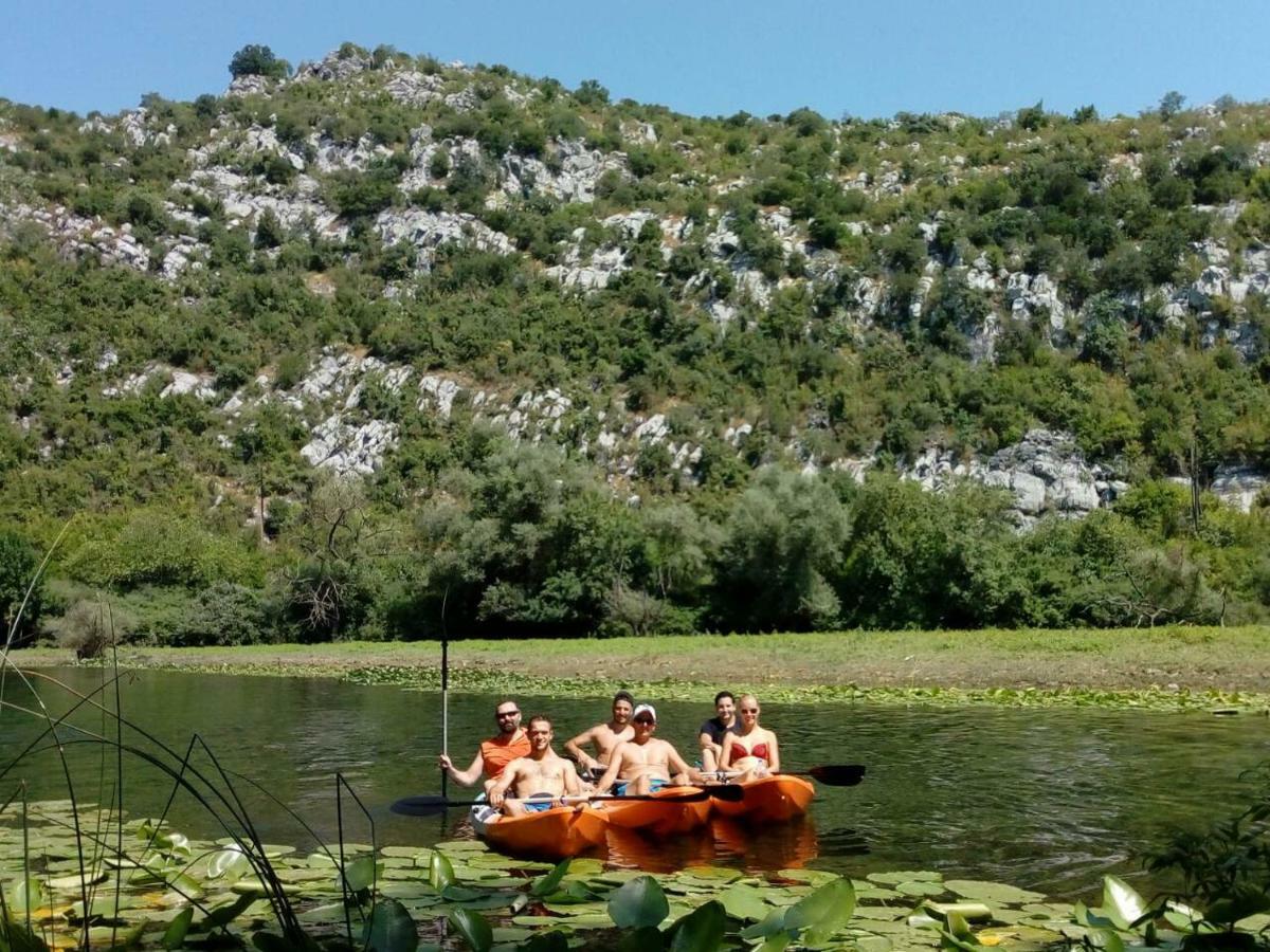 Balabani Local Stay Golubovci Экстерьер фото